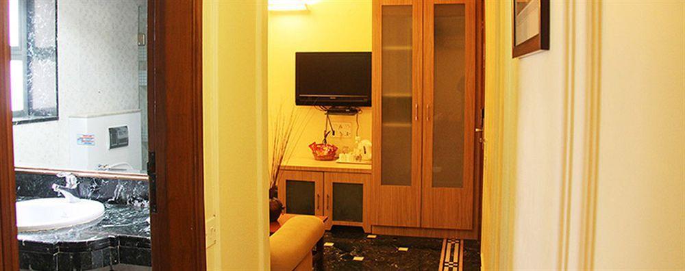 Hiltop Hotel Mumbai Exterior foto