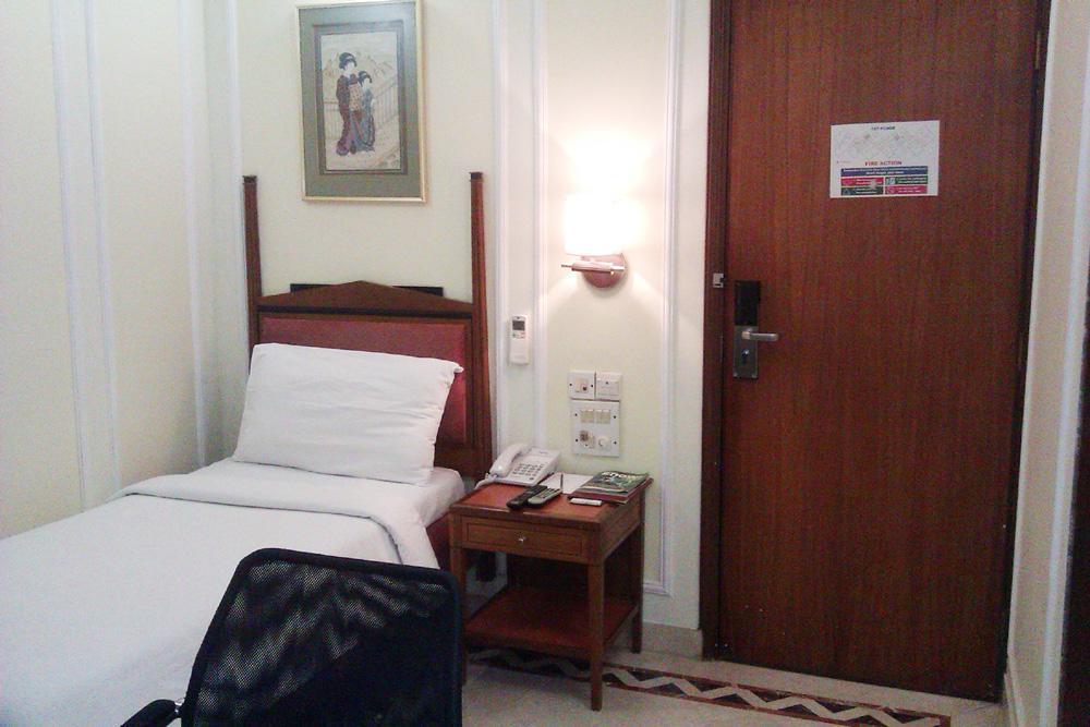Hiltop Hotel Mumbai Exterior foto